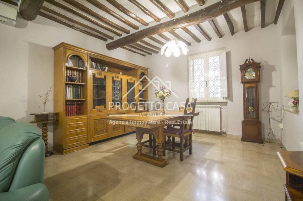 casa indipendente in vendita a Pietrasanta