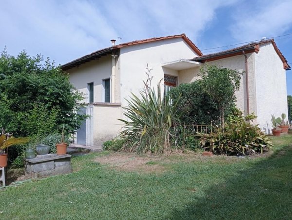 casa indipendente in vendita a Pietrasanta