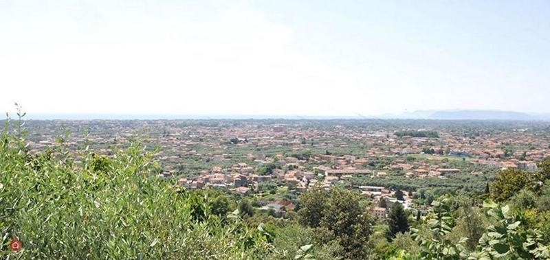 casa indipendente in vendita a Pietrasanta