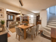casa indipendente in vendita a Pietrasanta in zona Crociale