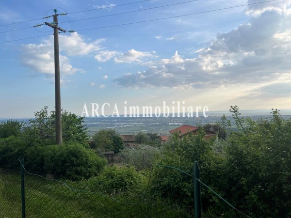 casa indipendente in vendita a Pietrasanta