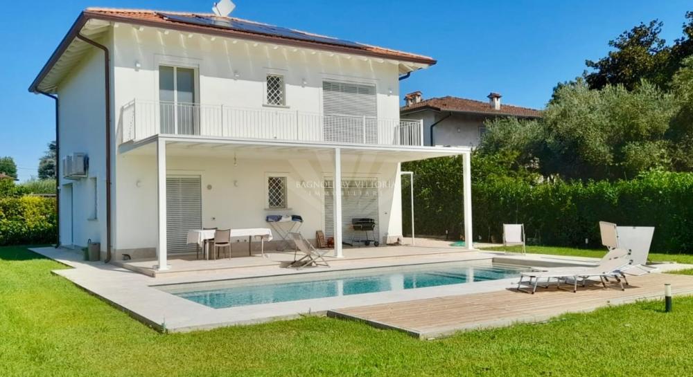 casa indipendente in vendita a Pietrasanta