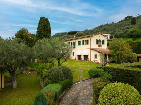 casa indipendente in vendita a Pietrasanta