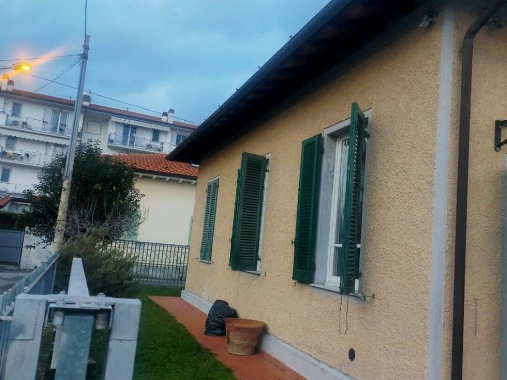 casa indipendente in vendita a Pietrasanta