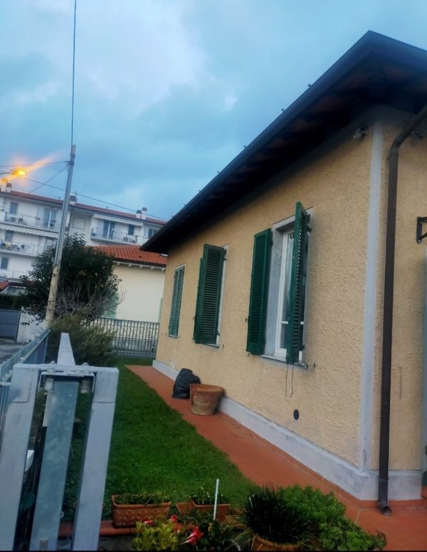 casa indipendente in vendita a Pietrasanta