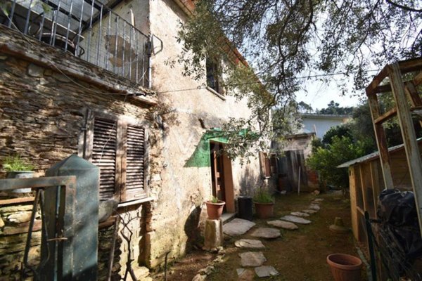 casa indipendente in vendita a Pietrasanta