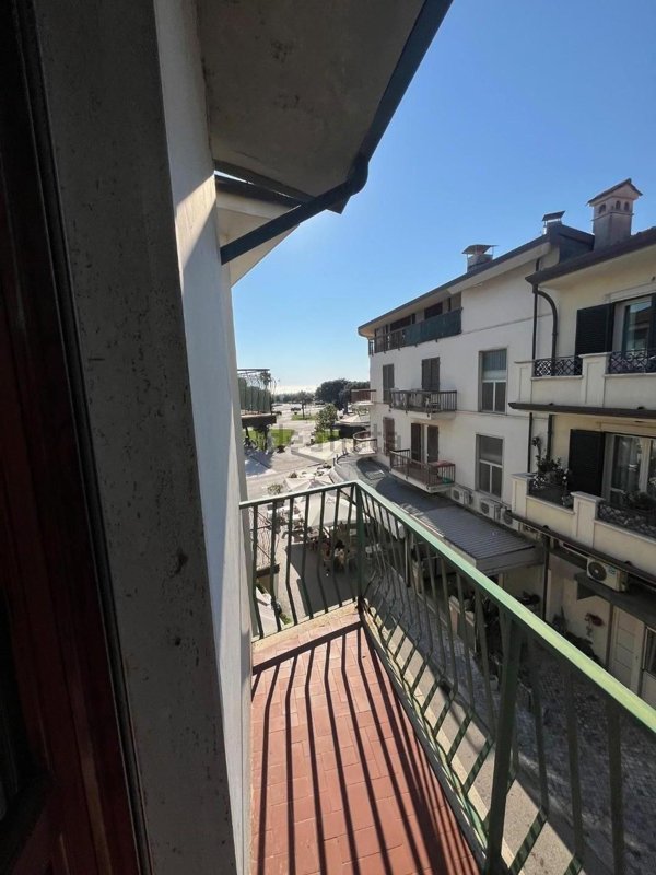 appartamento in vendita a Pietrasanta in zona Tonfano