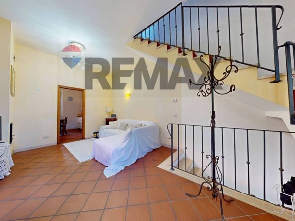 casa indipendente in vendita a Pietrasanta in zona Vallecchia