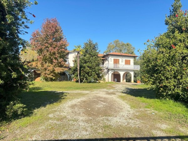 casa indipendente in vendita a Pietrasanta