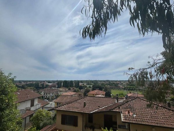 casa indipendente in vendita a Pietrasanta