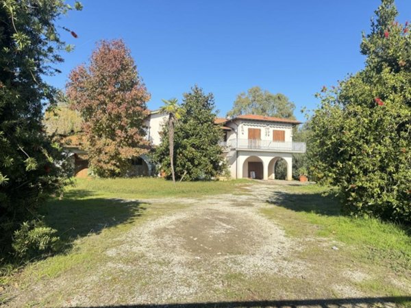 casa indipendente in vendita a Pietrasanta