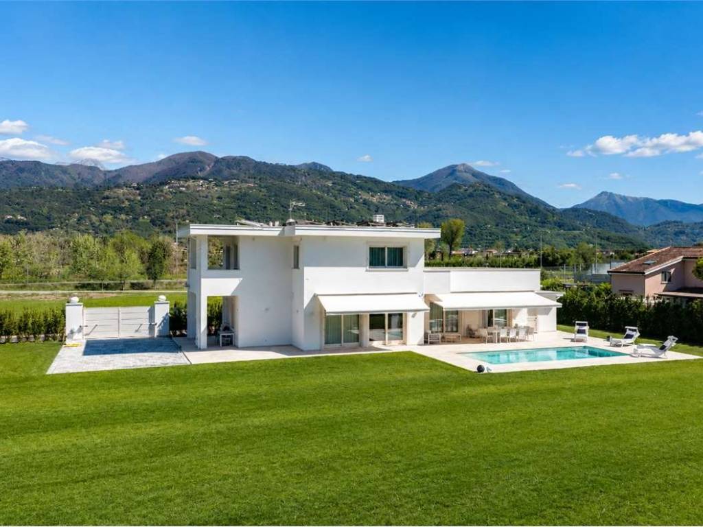 casa indipendente in vendita a Pietrasanta