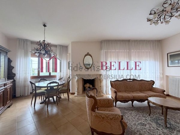 casa indipendente in vendita a Pietrasanta
