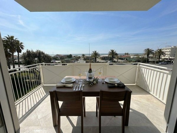 appartamento in vendita a Pietrasanta in zona Marina di Pietrasanta