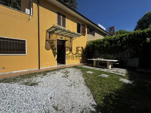 casa indipendente in vendita a Pietrasanta