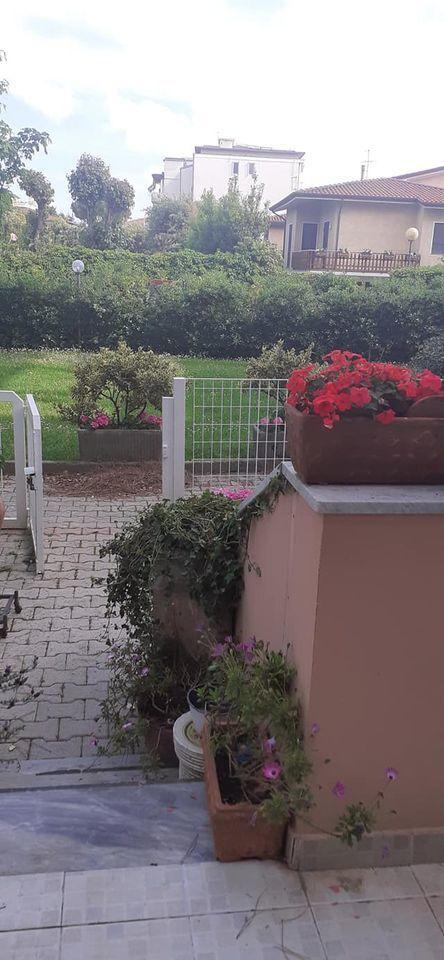 appartamento in vendita a Pietrasanta in zona Capezzano Monte