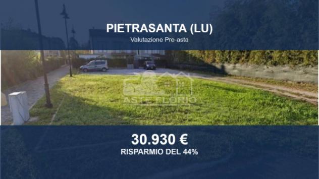 terreno edificabile in vendita a Pietrasanta in zona Africa