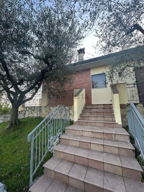 casa indipendente in vendita a Pietrasanta in zona Focette
