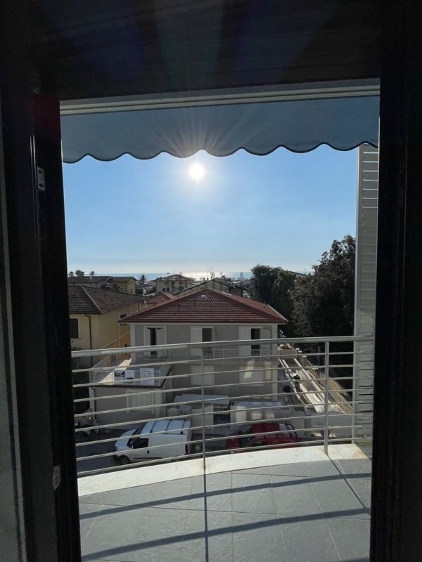 appartamento in vendita a Pietrasanta in zona Fiumetto