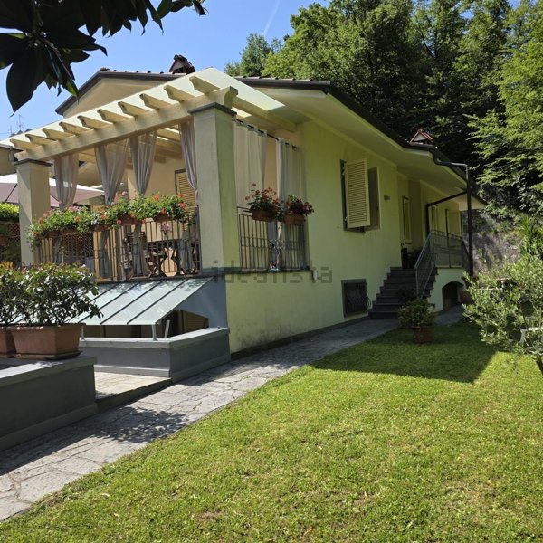 casa indipendente in vendita a Pietrasanta