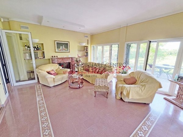 casa indipendente in vendita a Pietrasanta in zona Motrone