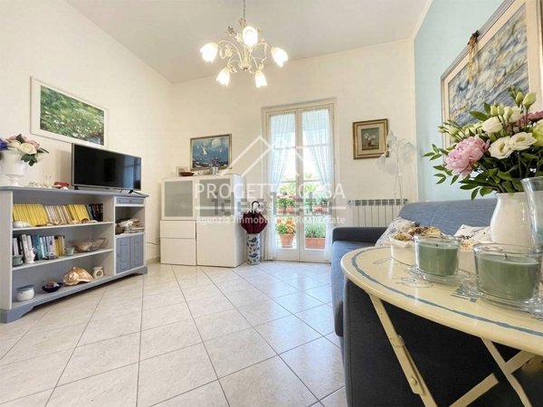 appartamento in vendita a Pietrasanta in zona Tonfano