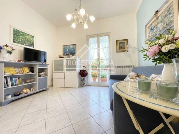 appartamento in vendita a Pietrasanta in zona Tonfano