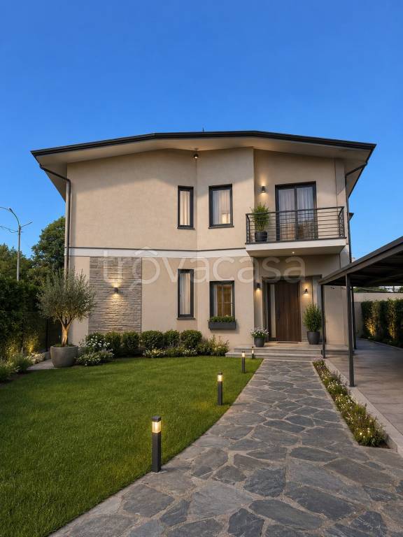 casa indipendente in vendita a Pietrasanta in zona Tonfano