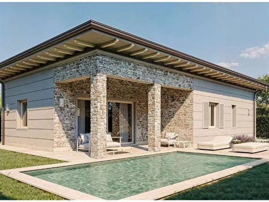 casa indipendente in vendita a Pietrasanta in zona Tonfano