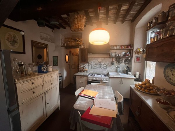 casa indipendente in vendita a Pietrasanta