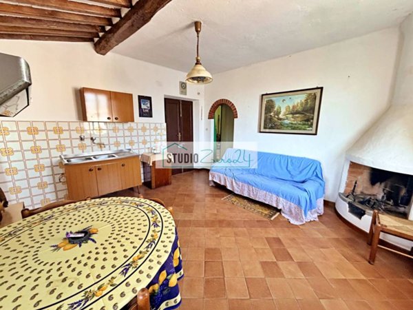 appartamento in vendita a Pietrasanta in zona Vallecchia