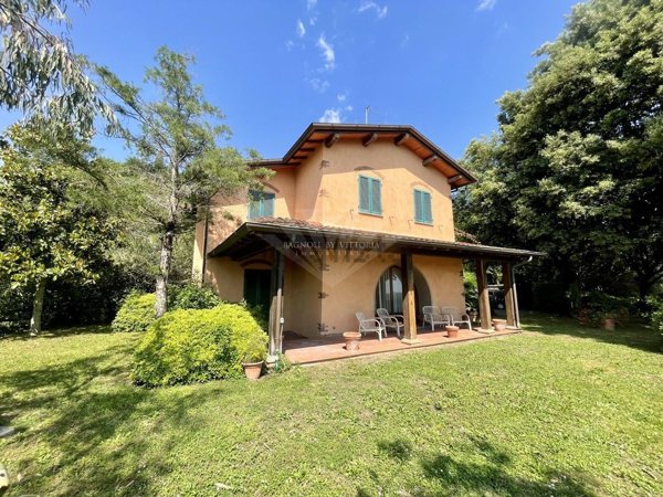 casa indipendente in vendita a Pietrasanta