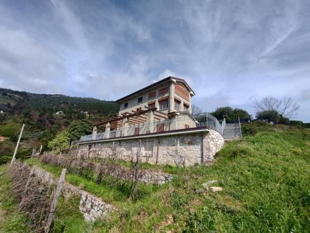 casale in vendita a Pietrasanta in zona Strettoia