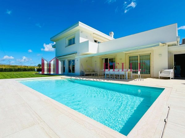 casa indipendente in vendita a Pietrasanta in zona Marina di Pietrasanta