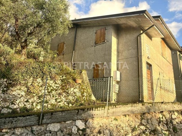 casa indipendente in vendita a Pietrasanta