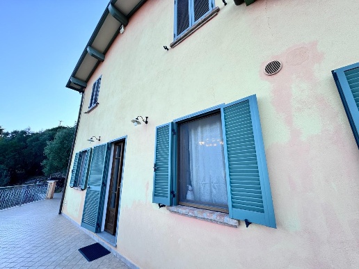 casa indipendente in vendita a Pietrasanta
