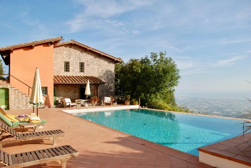 casa indipendente in vendita a Pietrasanta