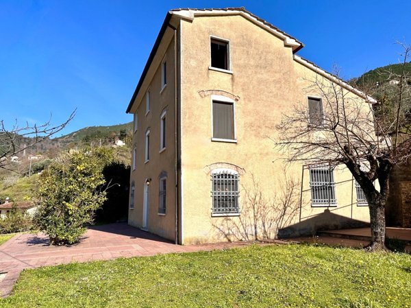 casa indipendente in vendita a Pietrasanta