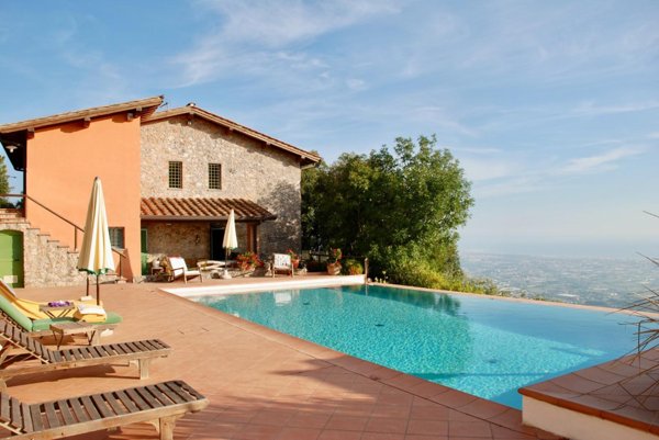 casa indipendente in vendita a Pietrasanta