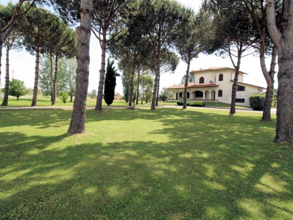 casa indipendente in vendita a Pietrasanta in zona Capezzano Monte