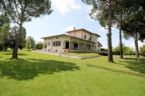 casa indipendente in vendita a Pietrasanta in zona Capezzano Monte