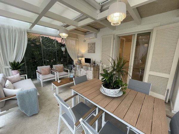 casa indipendente in vendita a Pietrasanta in zona Fiumetto