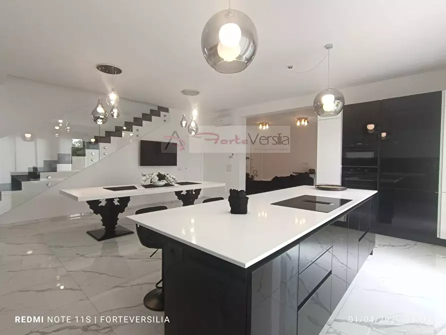 casa indipendente in vendita a Pietrasanta in zona Africa