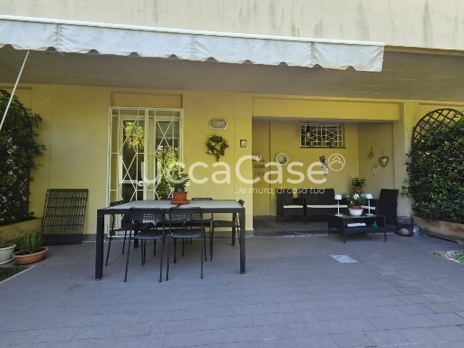appartamento in vendita a Pietrasanta in zona Marina di Pietrasanta