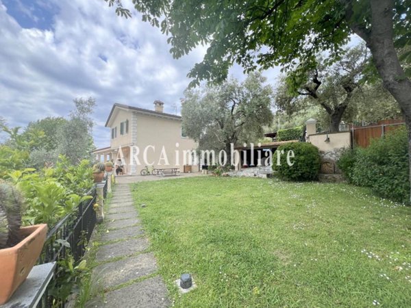 casa indipendente in vendita a Pietrasanta