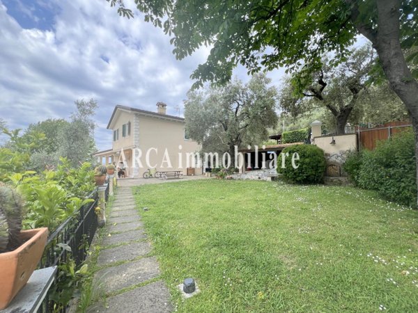 casa indipendente in vendita a Pietrasanta