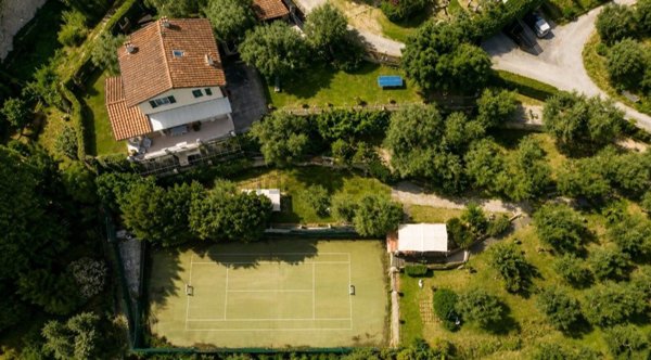 casa indipendente in vendita a Pietrasanta