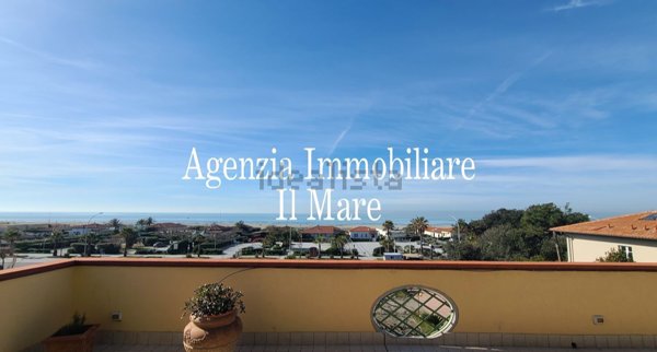 appartamento in vendita a Pietrasanta in zona Tonfano