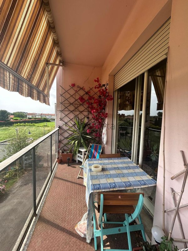 appartamento in vendita a Pietrasanta in zona Africa