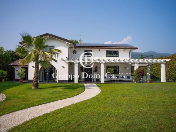 casa indipendente in vendita a Pietrasanta in zona Africa